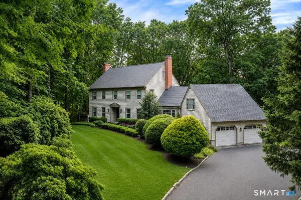6 Valley Court, Bethel, CT 06801