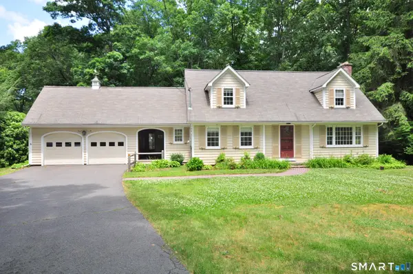 220 Arch Road, Avon, CT 06001