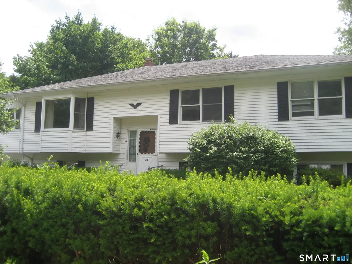 21 Daniel Street, Norwich, CT 06360 - #1