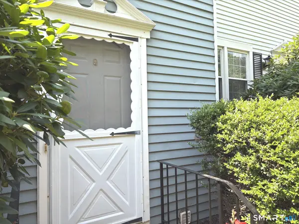 55 Mill Plain Road #9-2, Danbury, CT 06811