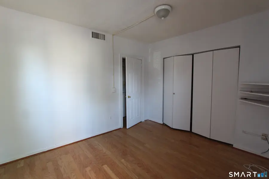 28 Essex Street #3A, Hartford, CT 06114 - #2