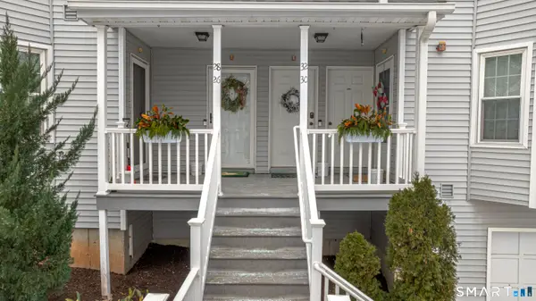 26 Greenview Lane #26, Milford, CT 06461