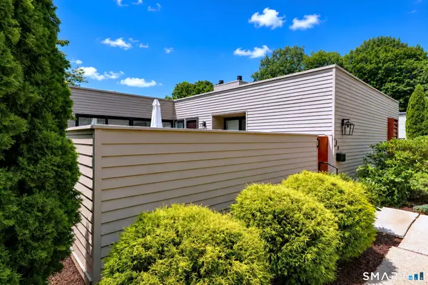25 Charlton Hill Road #25, Hamden, CT 06518