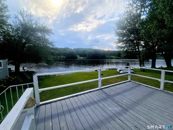 12 Loyola Rd Extension, Woodstock, CT 06281