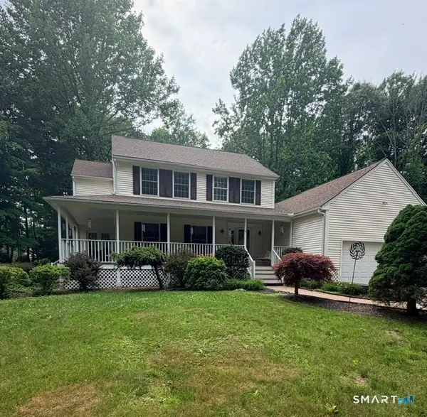 10 Ferris Road, Newtown, CT 06470