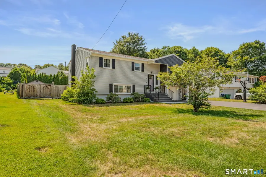 11 Savi Avenue, Waterford, CT 06385 - #3
