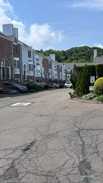 2612 North Avenue #E9, Bridgeport, CT 06604
