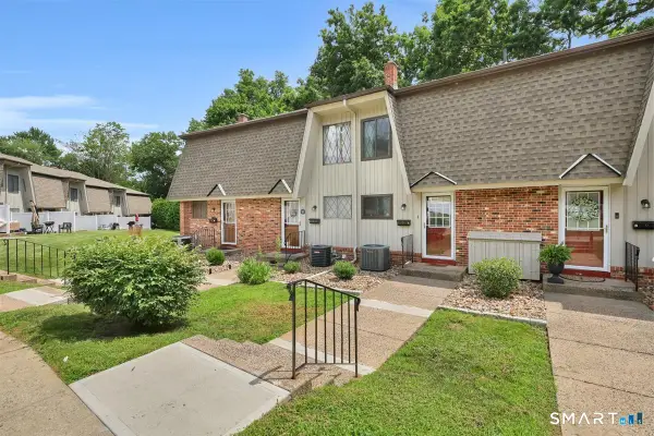 253 West Street #8, Southington, CT 06479