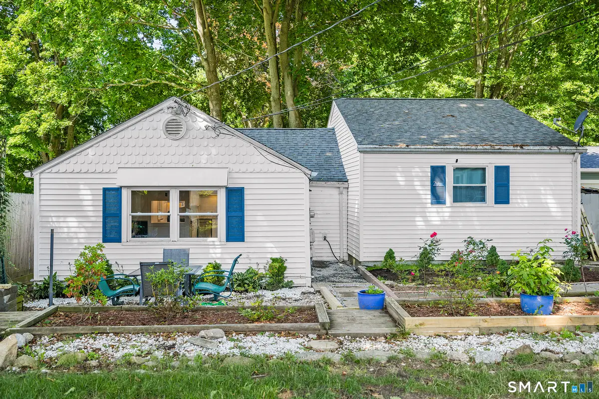 20 Pine Street, Waterford, CT 06385 - #1