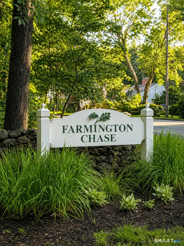 5 Farmington Chase Crescent, Farmington, CT 06032