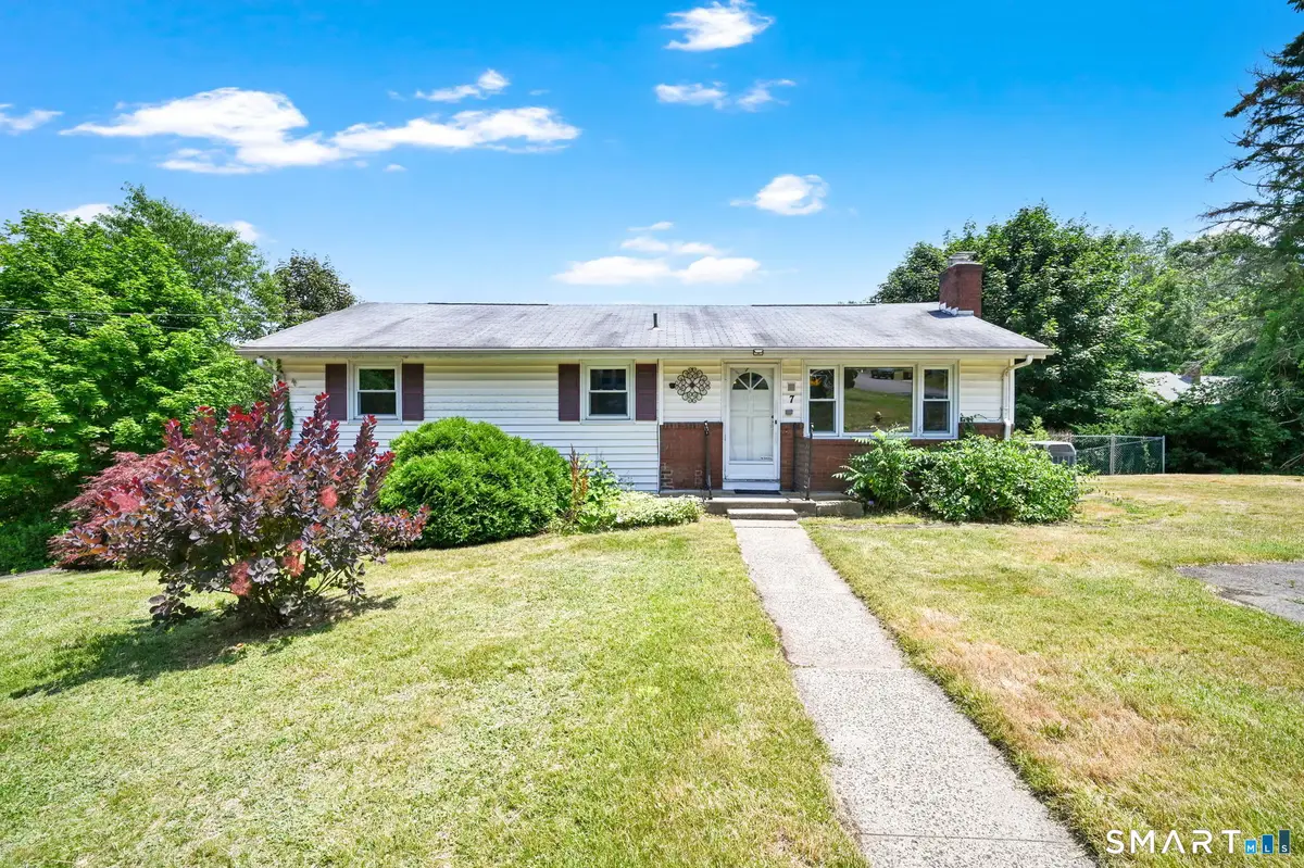 7 Rogers Drive, Meriden, CT 06450 - #1