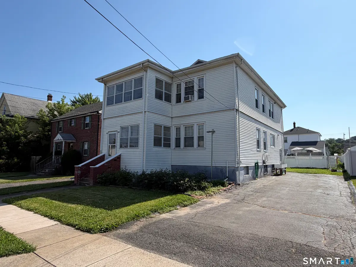 18-20 Abbotsford Avenue, West Hartford, CT 06110 - #1