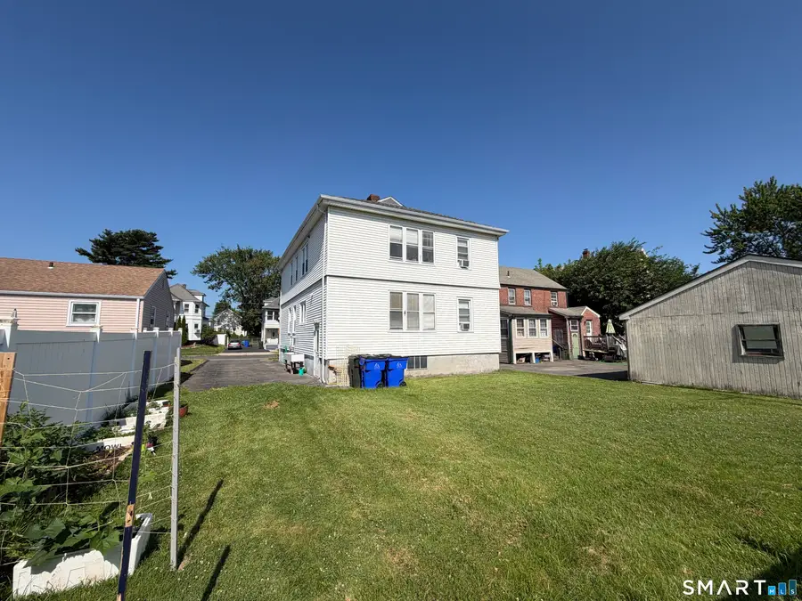 18-20 Abbotsford Avenue, West Hartford, CT 06110 - #3