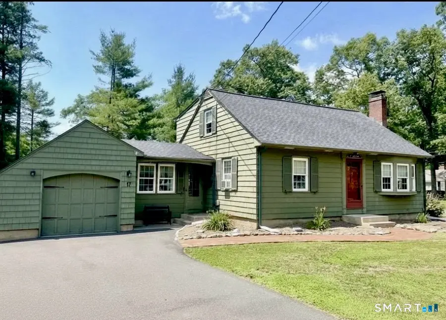 17 Carver Circle, Simsbury, CT 06070 - #2