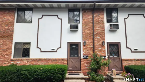 45 Columbus Place #17, Stamford, CT 06907