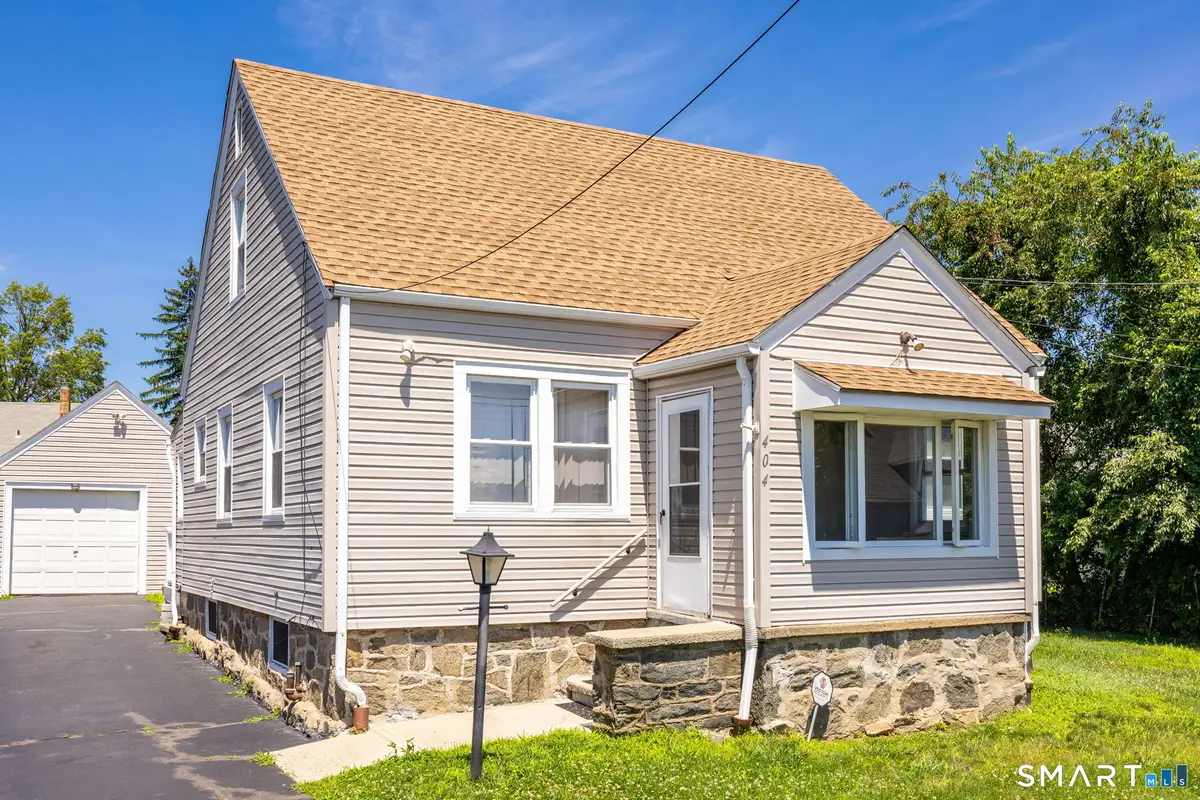 404 Soundview Avenue, Bridgeport, CT 06606 - #1
