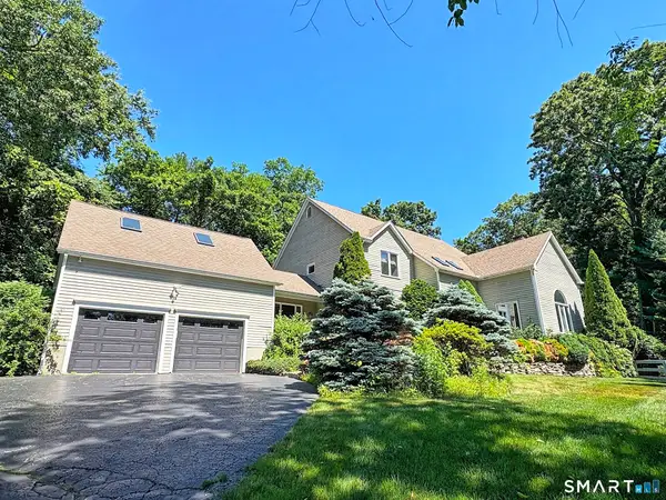 14 Brae Loch Way, Shelton, CT 06484