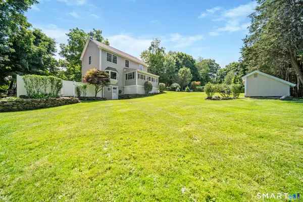 32 Taagan Point Drive, Danbury, CT 06811