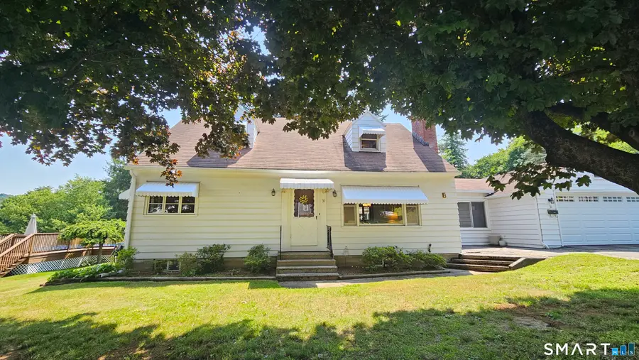 31 Holly Street, Waterbury, CT 06706 - #3