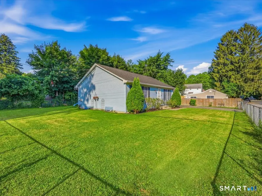 39 Glezen Street, Norwich, CT 06360 - #3