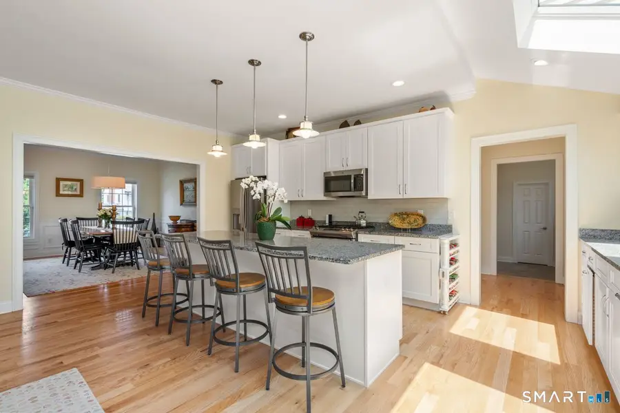 12 Stratford Road, West Hartford, CT 06117 - #3