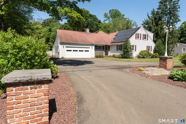 110 Nut Plains Road, Guilford, CT 06437