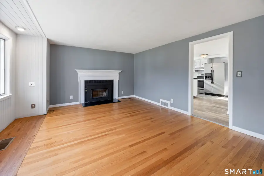 39 Whiteside Street, Newington, CT 06111 - #3
