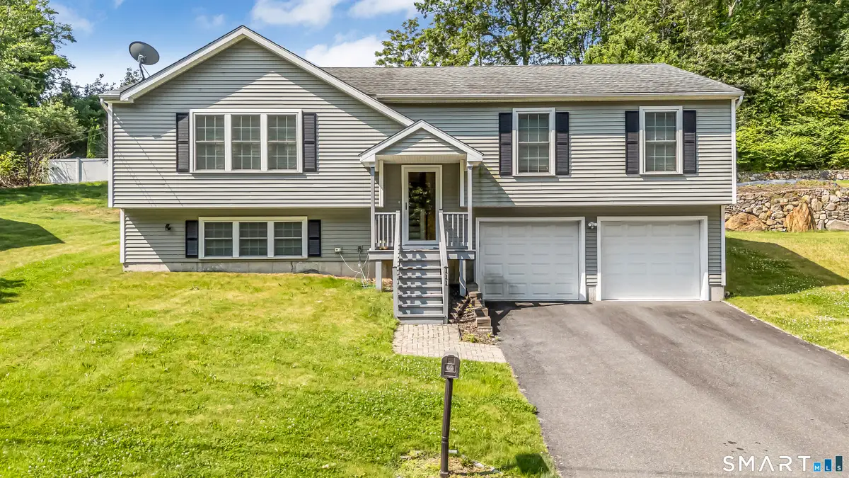 111 Alisha Lane, Waterbury, CT 06705 - #1