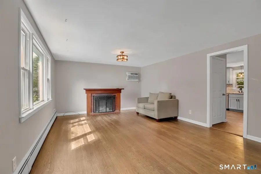 151 Tanner Street, Manchester, CT 06042 - #3