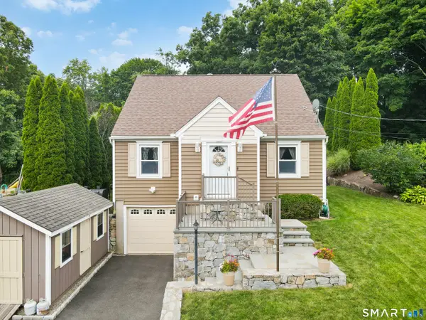 39 Morris Avenue, Trumbull, CT 06611