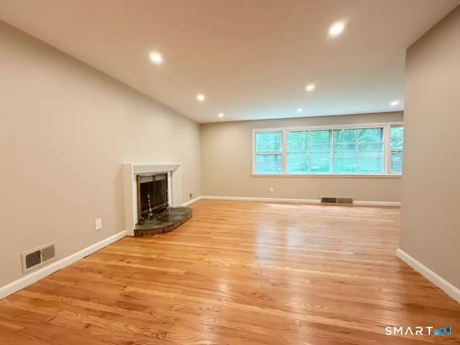 1 Long Hill Terrace, New Haven, CT 06515 - #3