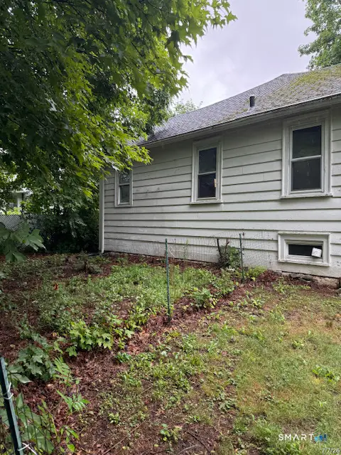 11 Cottage Street, Putnam, CT 06260 - #3