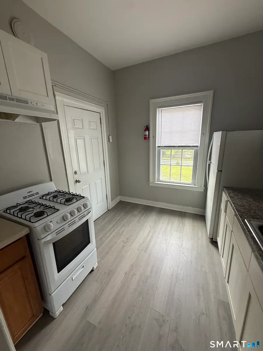 32 Clinton Avenue, New Haven, CT 06513 - #3