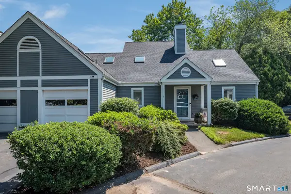 9 Centre Village Drive #9, Madison, CT 06443