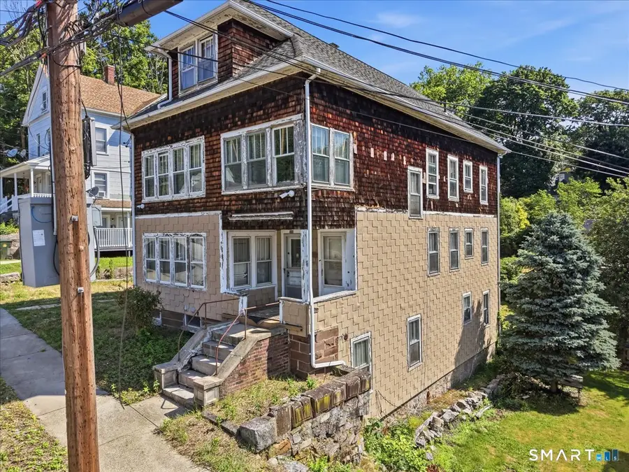 205 Crystal Avenue, New London, CT 06320 - #2