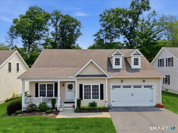 14 Essex Glen Drive #7, Essex, CT 06426