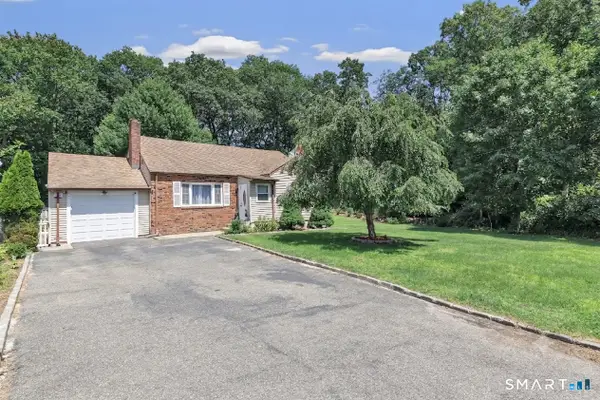 25 N. Forest Circle, West Haven, CT 06516