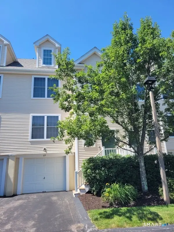 15 Freedom Way #69, East Lyme, CT 06357