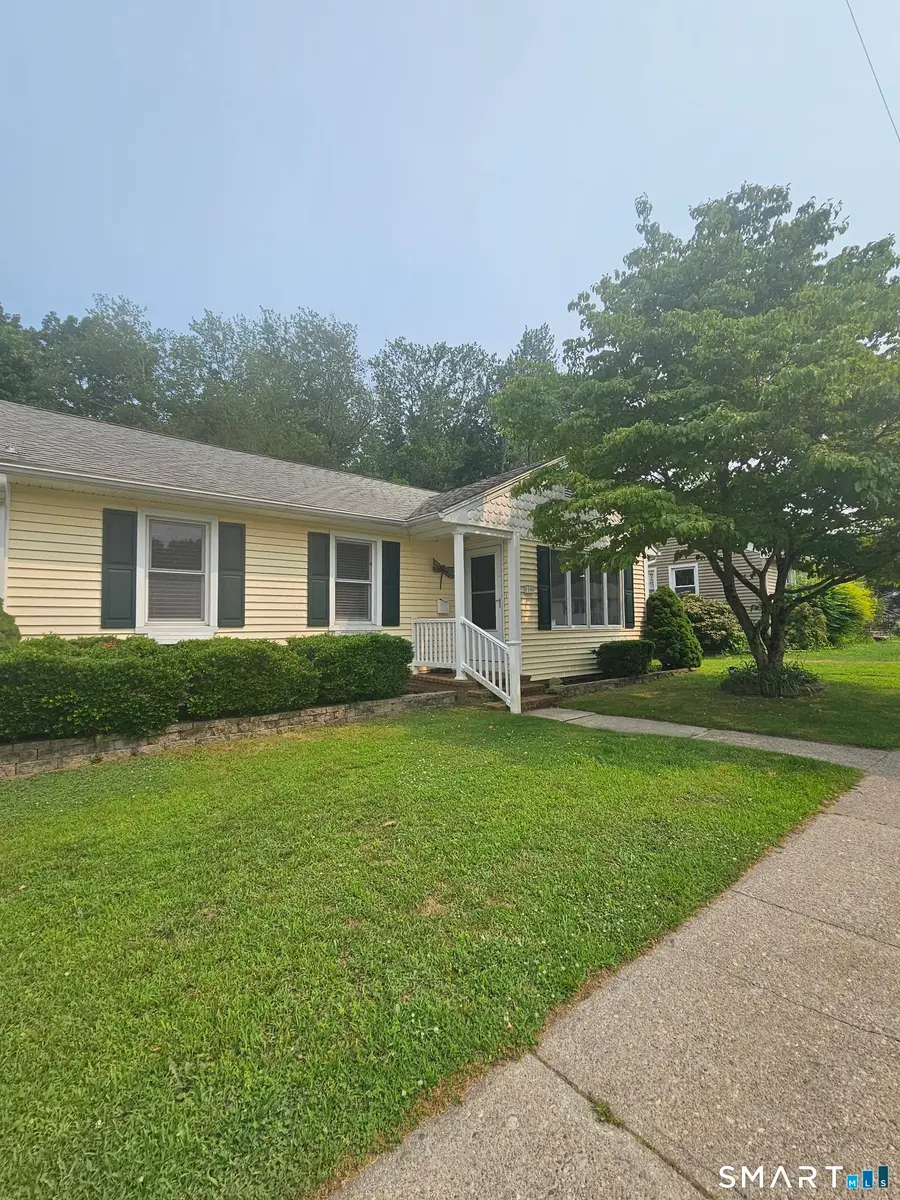 54 Woodrow Avenue, Norwich, CT 06360 - #3