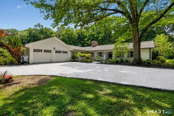 585 Hoydens Lane, Fairfield, CT 06824