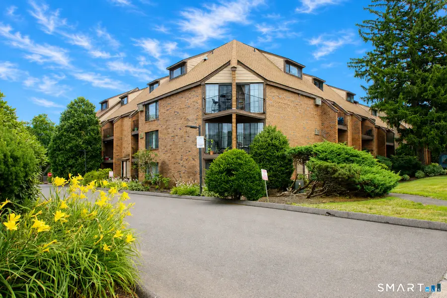 38 North Main Street #21, West Hartford, CT 06107 - #2