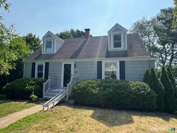 35 Flyers Drive, Norwich, CT 06360
