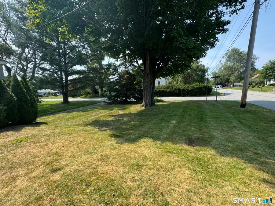 35 Flyers Drive, Norwich, CT 06360 - #2