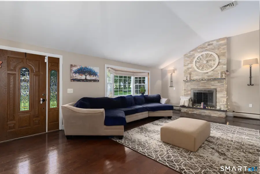 123 Northwood Drive, Middlebury, CT 06762 - #3