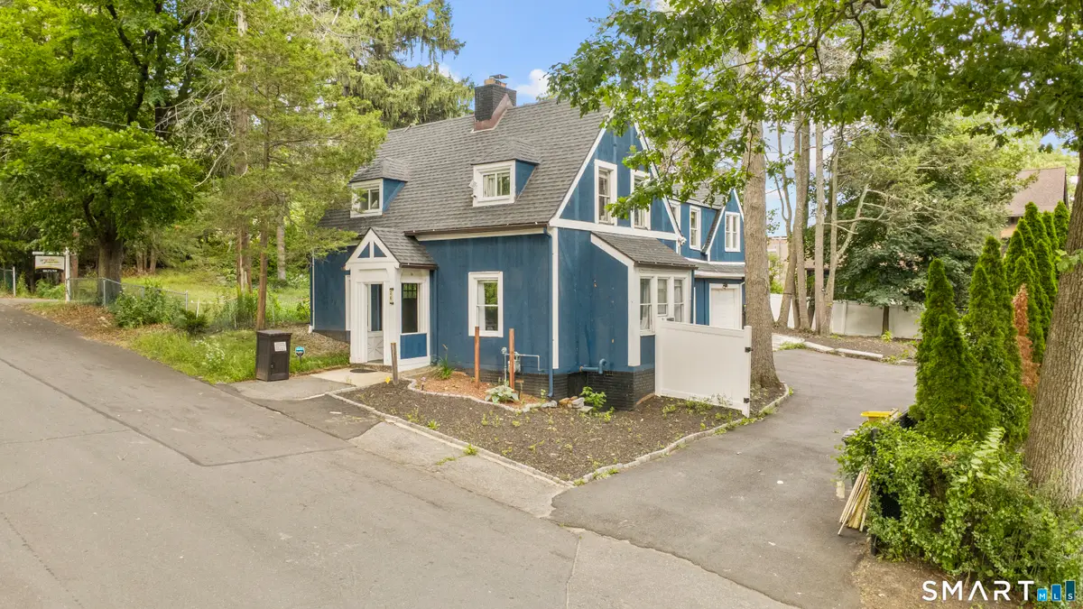 26 Trowbridge Street, Waterbury, CT 06710 - #1