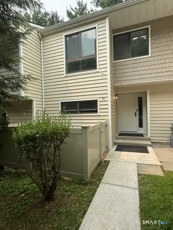 54 Currier Place #54, Cheshire, CT 06410