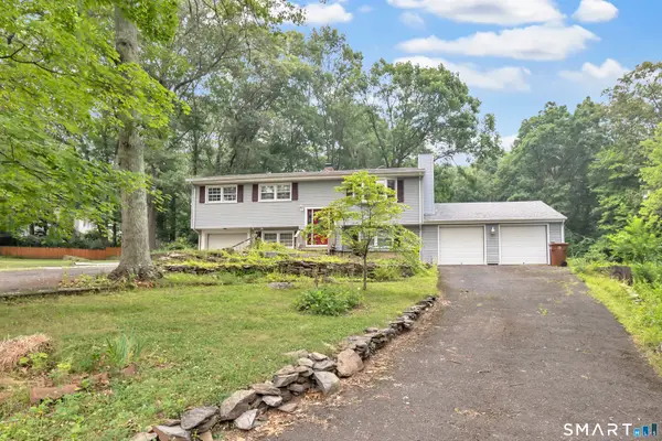 19 Meadowlark Drive, Shelton, CT 06484