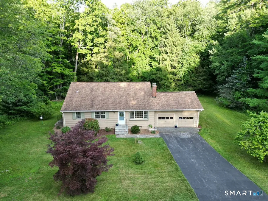 8 Valley View Drive, Weatogue, CT 06089 - #2