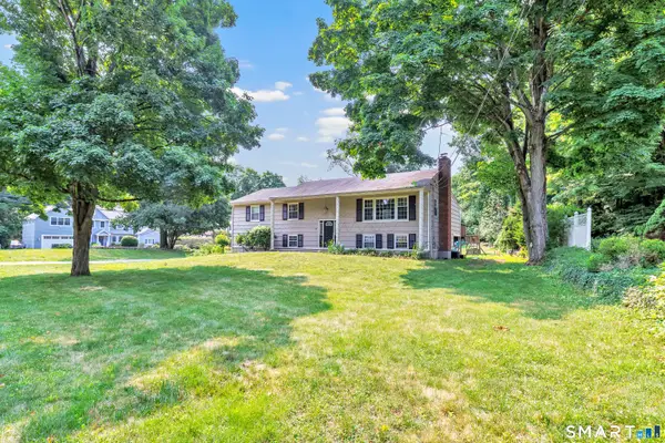22 Old Lantern Place, Norwalk, CT 06851