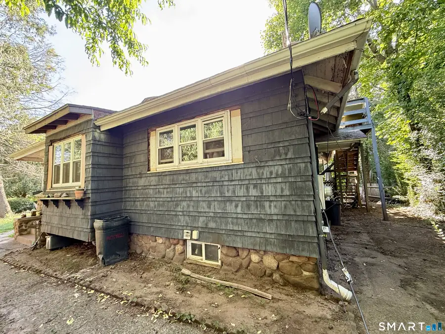 24 Cottage Street, Meriden, CT 06450 - #3
